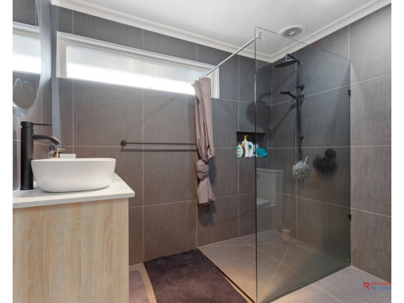 1 Gladstone Grove, Melton VIC 3337