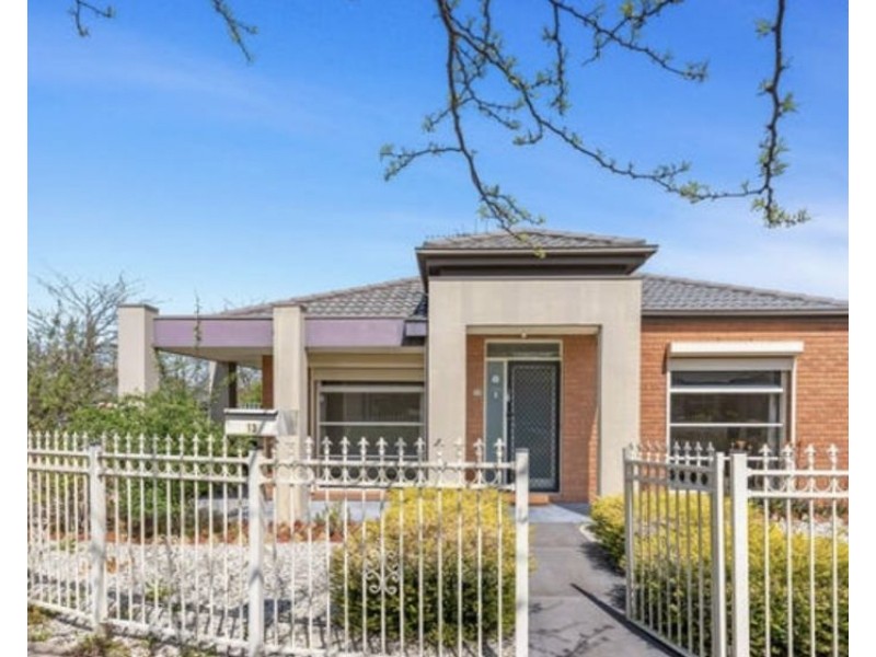 13 Glencroft Terrace,, Melton West VIC 3337