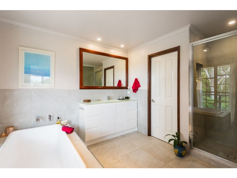 147 Betts Road, Camp Mountain QLD 4520