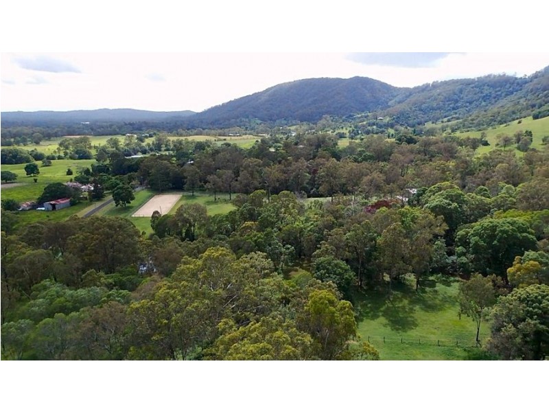 147 Betts Road, Camp Mountain QLD 4520