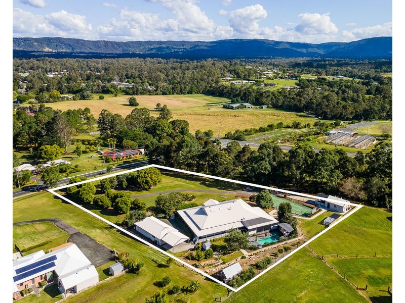 5 Burton Lane, Samford Valley QLD 4520