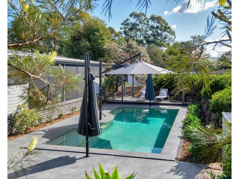 5 Burton Lane, Samford Valley QLD 4520