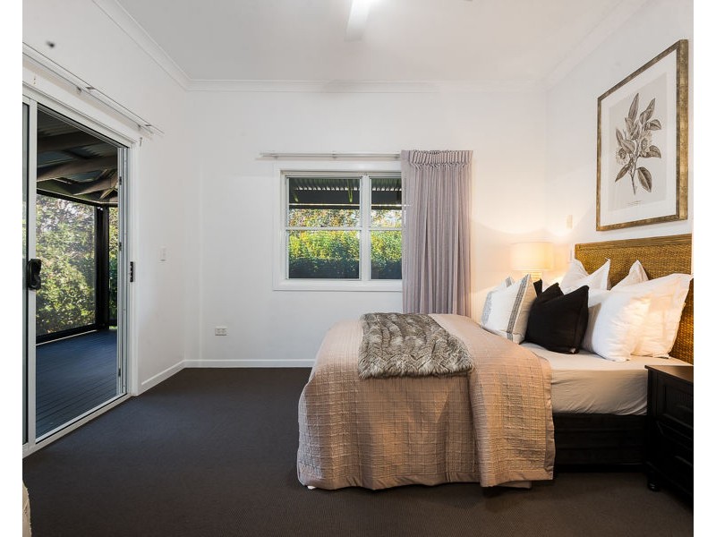 5 Burton Lane, Samford Valley QLD 4520