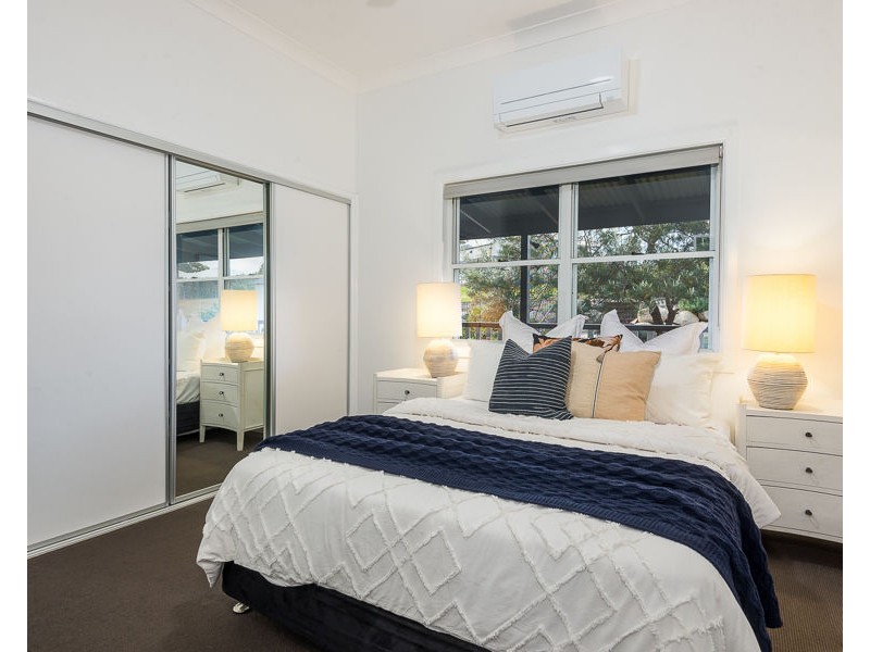 5 Burton Lane, Samford Valley QLD 4520