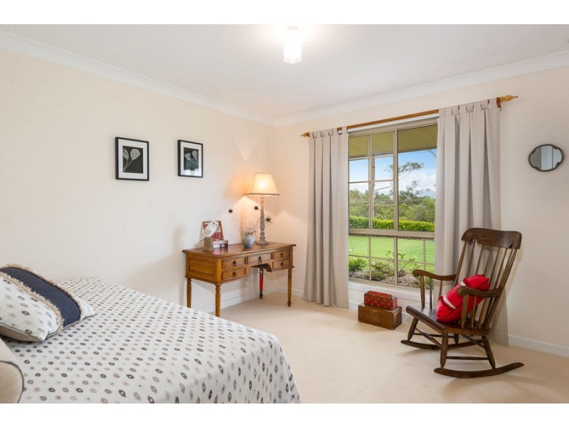 60 Burton Lane, Samford Valley QLD 4520