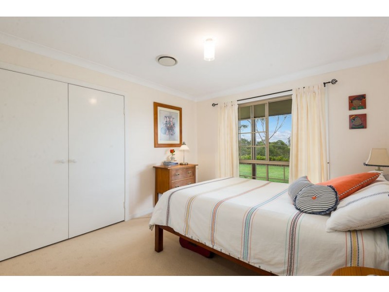 60 Burton Lane, Samford Valley QLD 4520