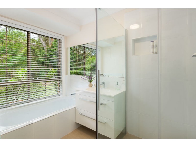 60 Burton Lane, Samford Valley QLD 4520