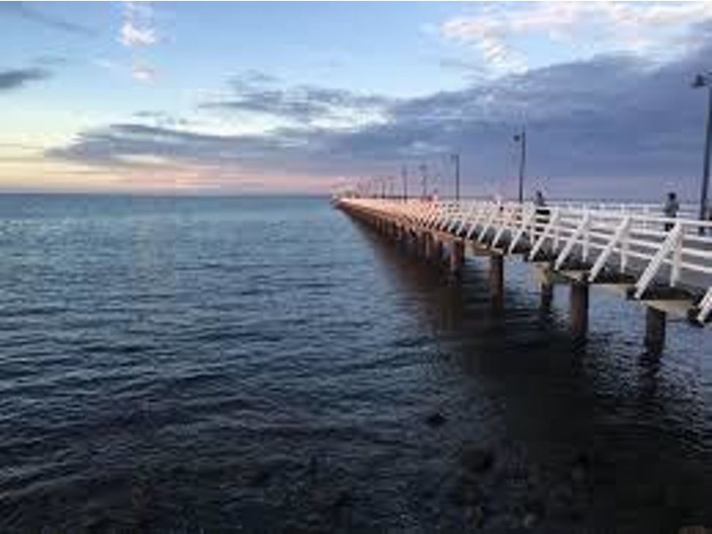 221 Rainbow Street, Sandgate QLD 4017