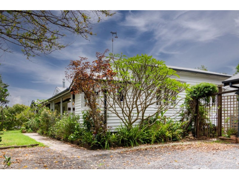 153 McLean Road South, Camp Mountain QLD 4520