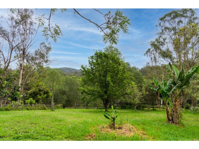 153 McLean Road South, Camp Mountain QLD 4520