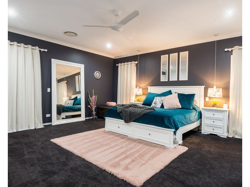 10 Birdsong Place, Bunya QLD 4055