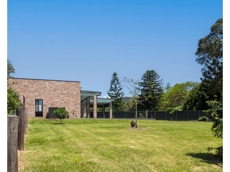 19 Rive Court, Wights Mountain QLD 4520