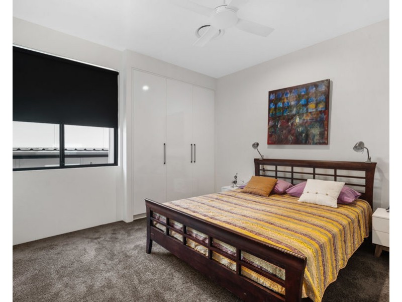 68 Chaprowe Road, The Gap QLD 4061