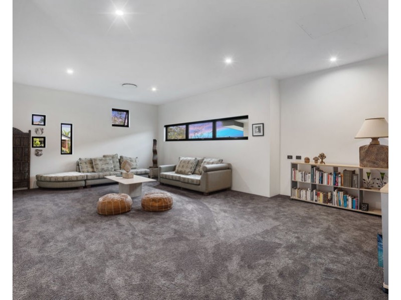 68 Chaprowe Road, The Gap QLD 4061