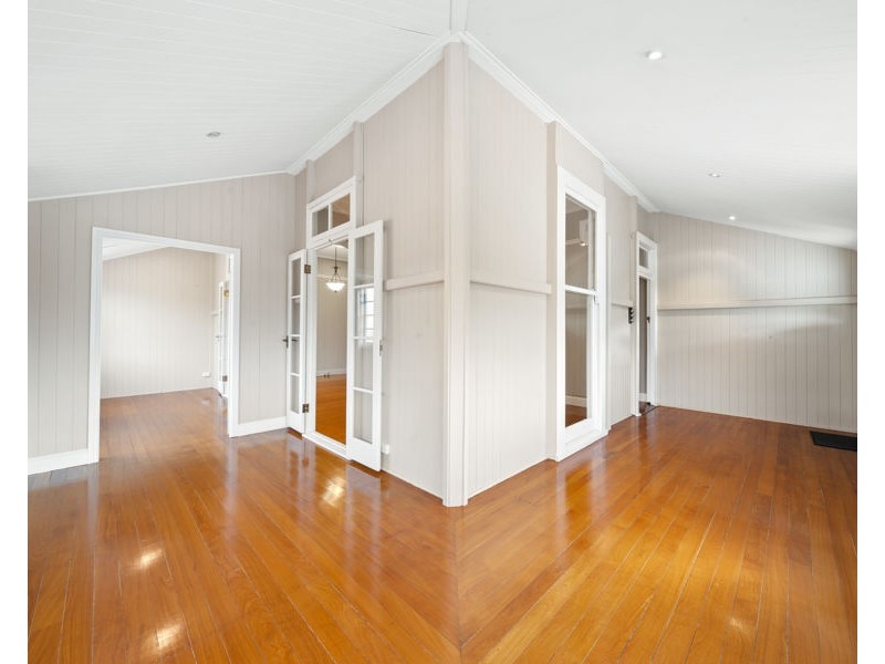 134 Rode Road, Wavell Heights QLD 4012