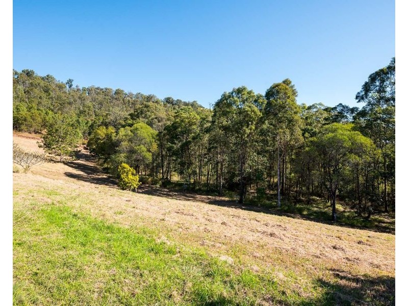 17 Wessling Close, Cashmere QLD 4500