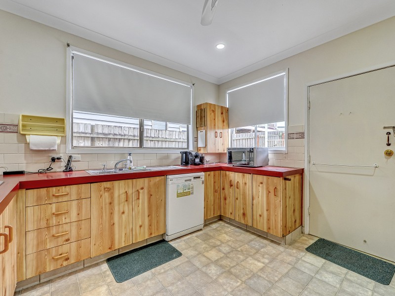 7 Laura Street, Highgate Hill QLD 4101