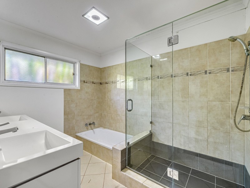 5 Belfort Street, Stafford Heights QLD 4053