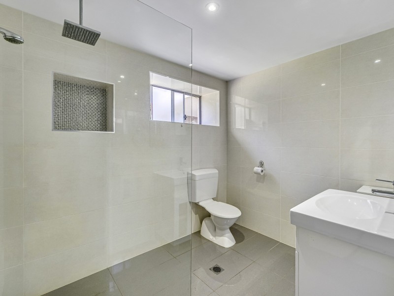 5 Belfort Street, Stafford Heights QLD 4053