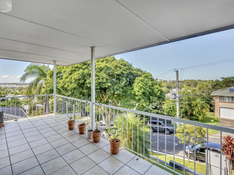 5 Belfort Street, Stafford Heights QLD 4053