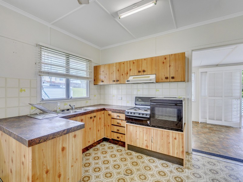 31 Oates Avenue, Holland Park QLD 4121