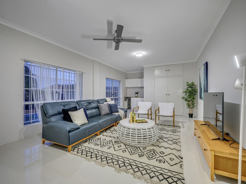 7 Meiers Road, Indooroopilly QLD 4068