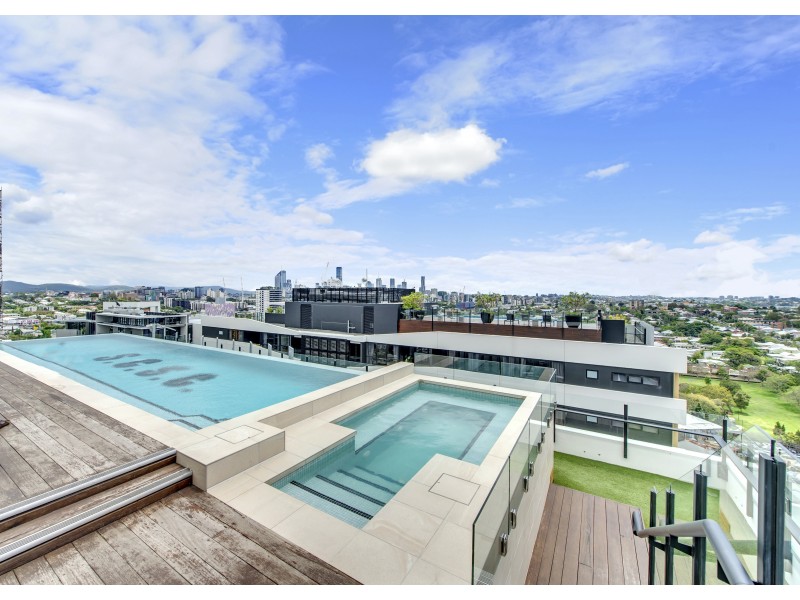 1304/19 Deshon Street, Woolloongabba QLD 4102