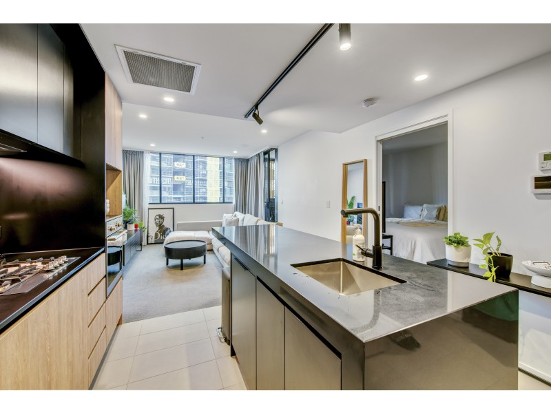 1304/19 Deshon Street, Woolloongabba QLD 4102