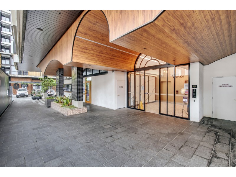 1304/19 Deshon Street, Woolloongabba QLD 4102