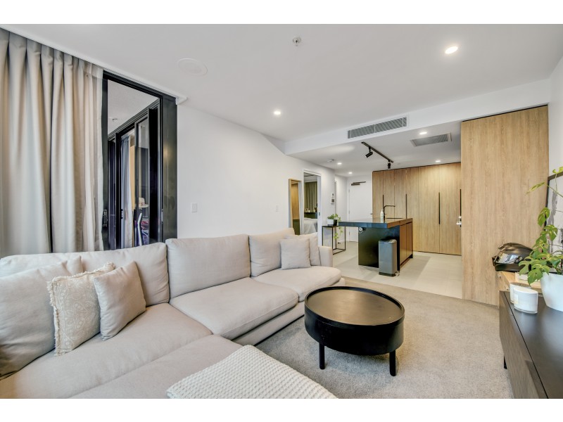 1304/19 Deshon Street, Woolloongabba QLD 4102