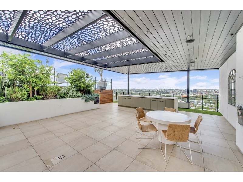 1304/19 Deshon Street, Woolloongabba QLD 4102