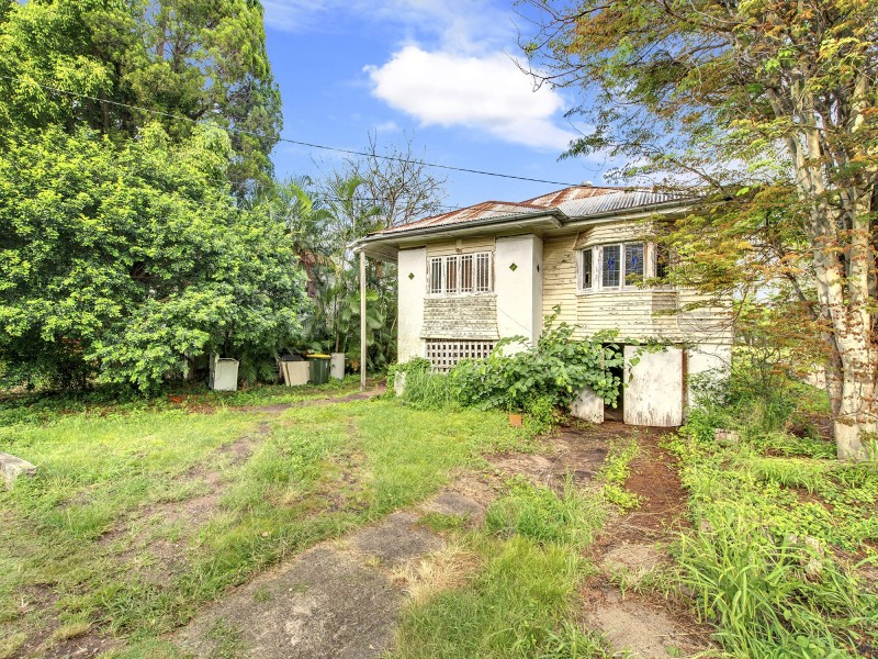 8 Adsett Street, Taringa QLD 4068