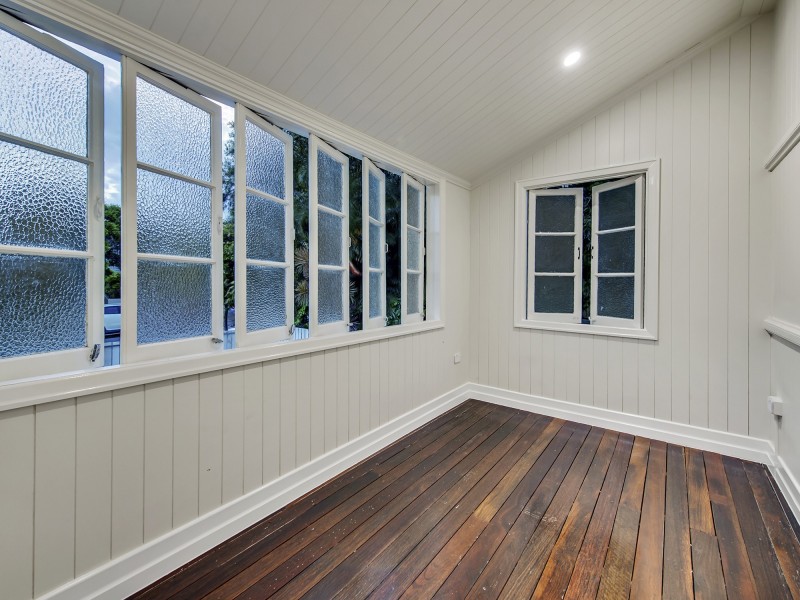 206 Brisbane Street, Bulimba QLD 4171