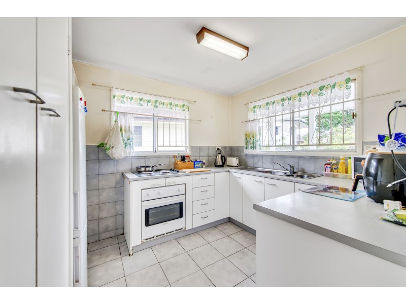 84 Leicester Street, Coorparoo QLD 4151