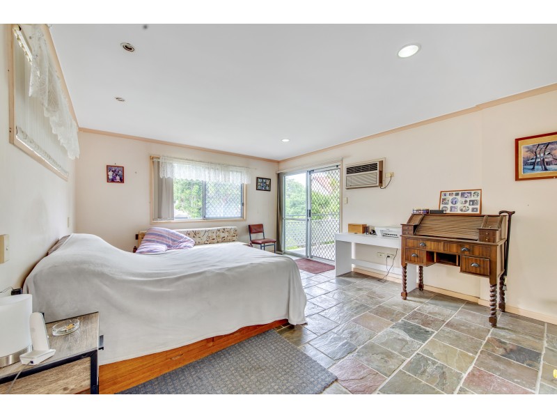 84 Leicester Street, Coorparoo QLD 4151