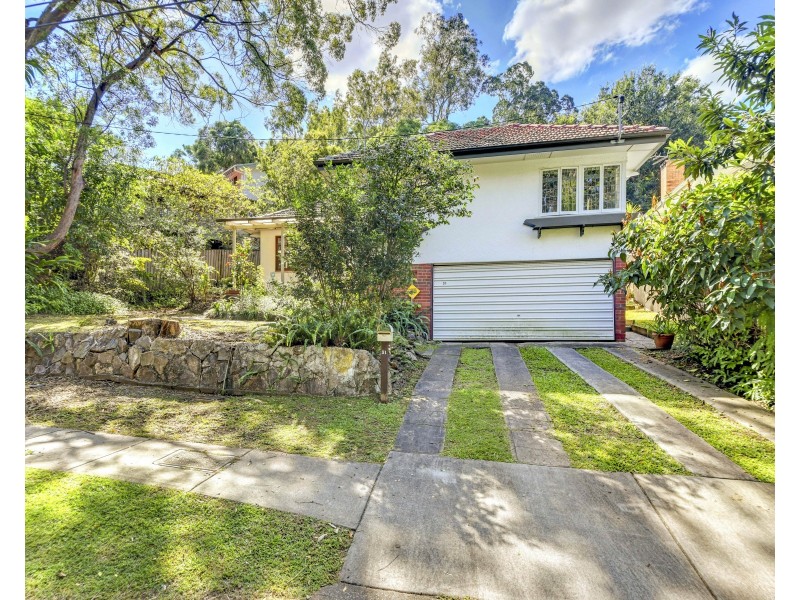 31 Iona Terrace, Taringa QLD 4068