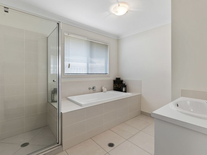 19 Mcpherson Crescent, Coomera QLD 4209