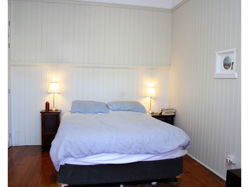 5 BOW STREET, Yeerongpilly QLD 4105