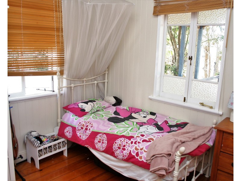 5 BOW STREET, Yeerongpilly QLD 4105