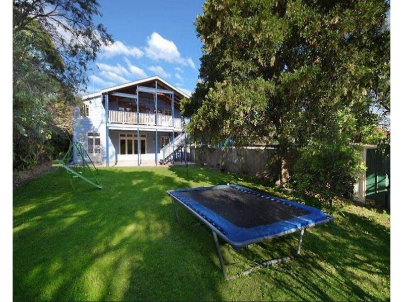 5 BOW STREET, Yeerongpilly QLD 4105