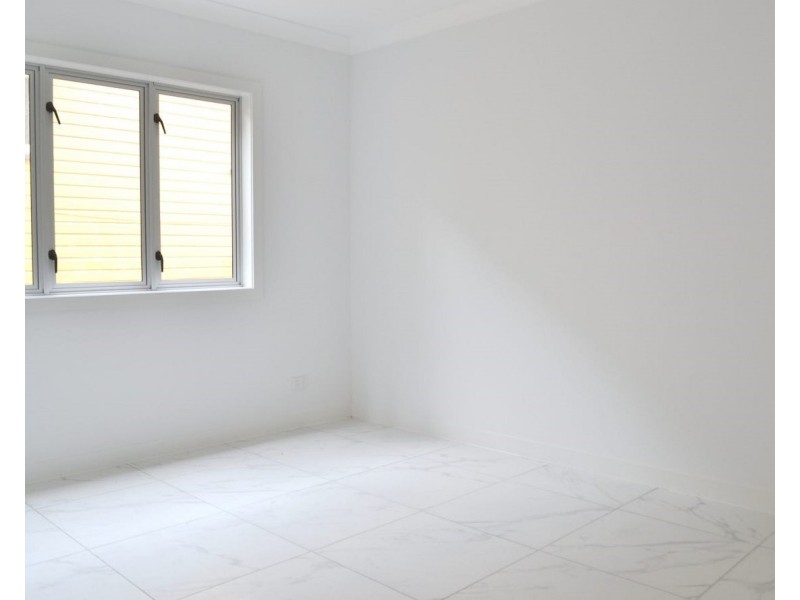 18 POUND STREET, Dutton Park QLD 4102