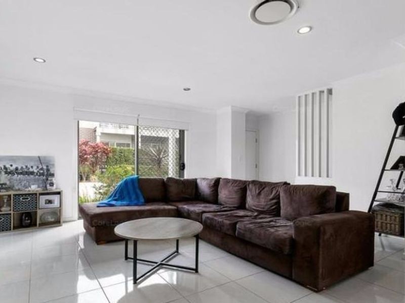 16/200 Meadowlands Road, Carina QLD 4152