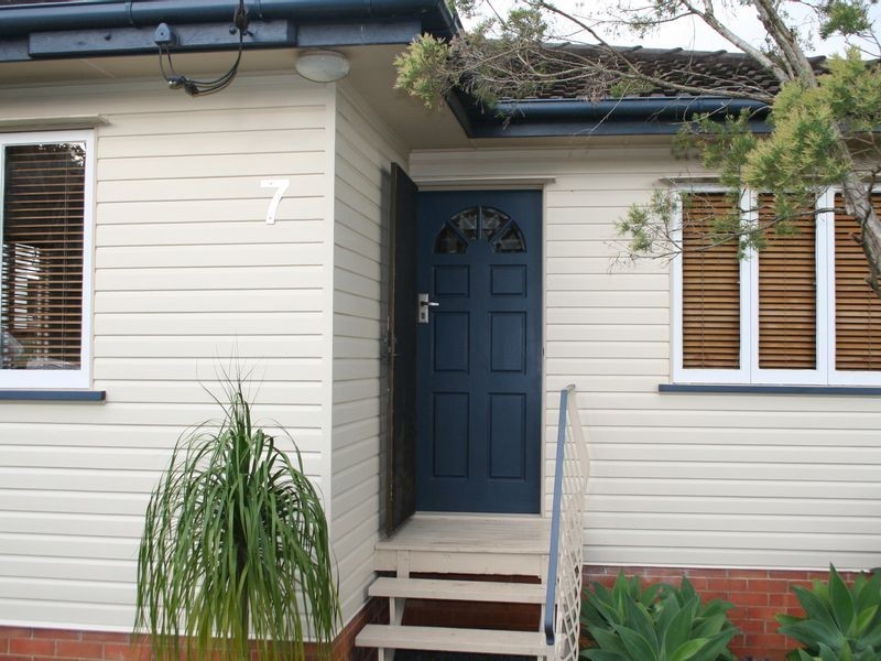 7 Wingarra Street, Yeerongpilly QLD 4105