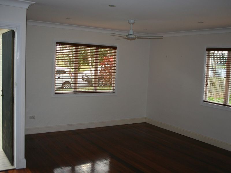 7 Wingarra Street, Yeerongpilly QLD 4105