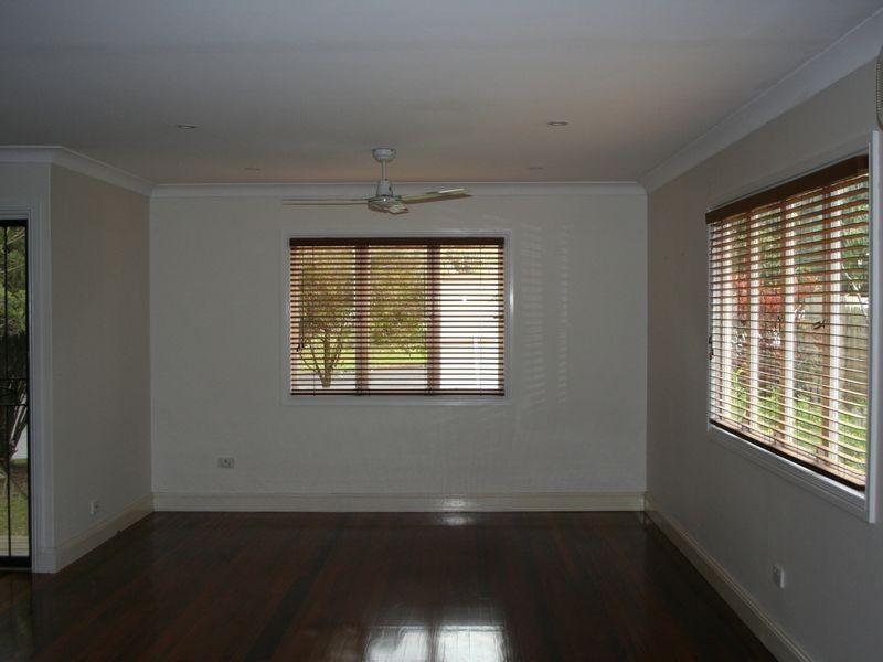 7 Wingarra Street, Yeerongpilly QLD 4105