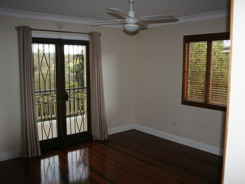 7 Wingarra Street, Yeerongpilly QLD 4105