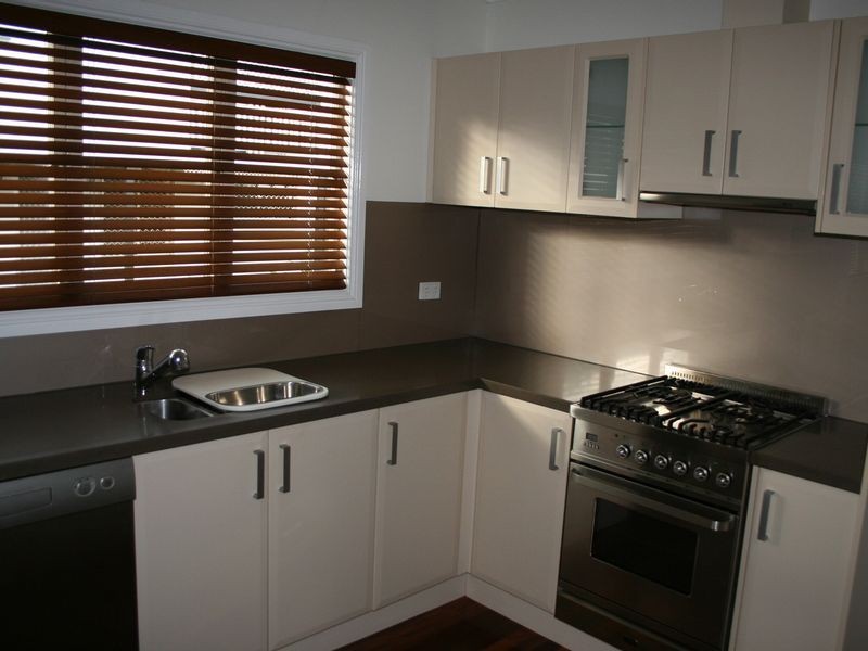 7 Wingarra Street, Yeerongpilly QLD 4105