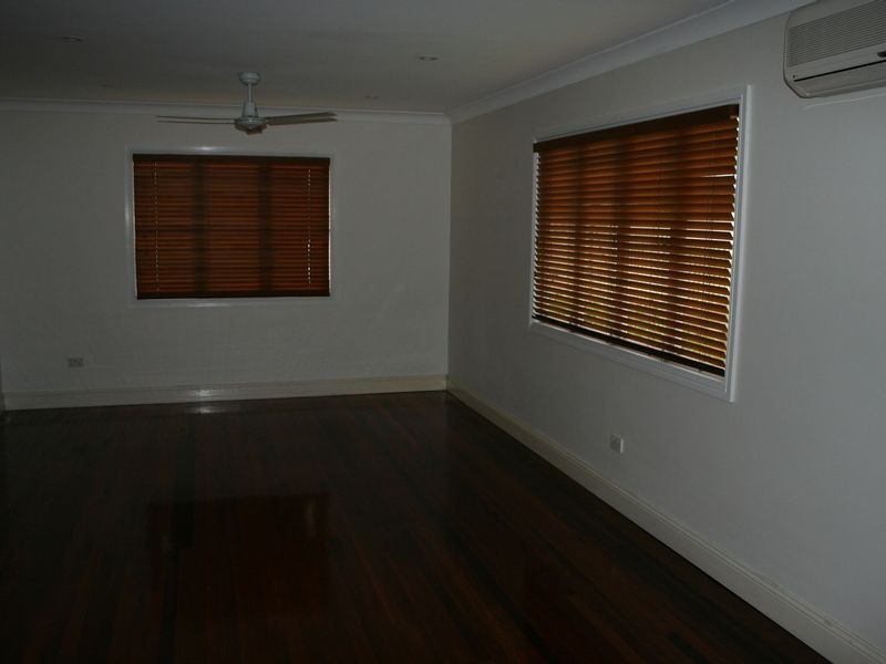 7 Wingarra Street, Yeerongpilly QLD 4105