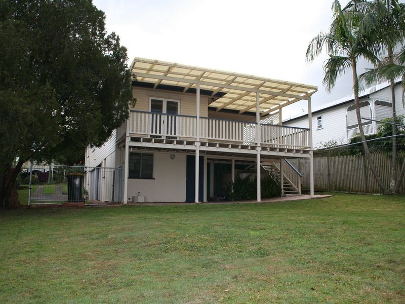 7 Wingarra Street, Yeerongpilly QLD 4105