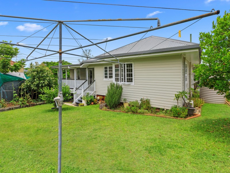 52 WILBUR STREET, Holland Park QLD 4121